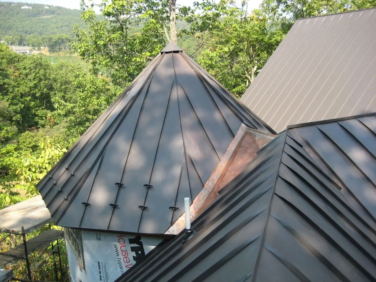 Professional Roof Tarp Installation by Craftsman Roofing in Petersville
